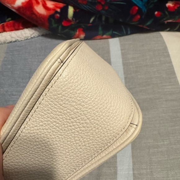 Coach Cassie 19 Cream Leather Shoulder Bag - Picture 6 of 8